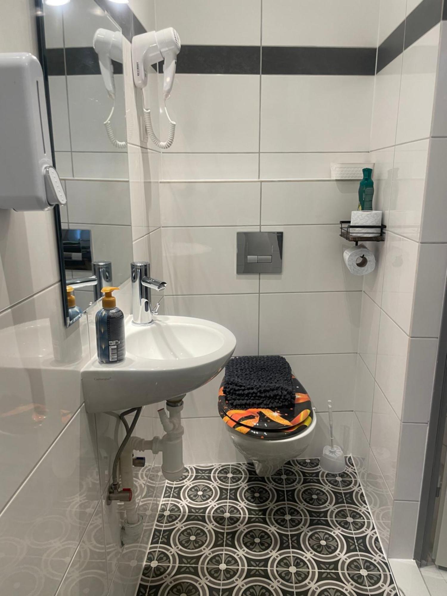 Viktoria Artur Hostel Vienna